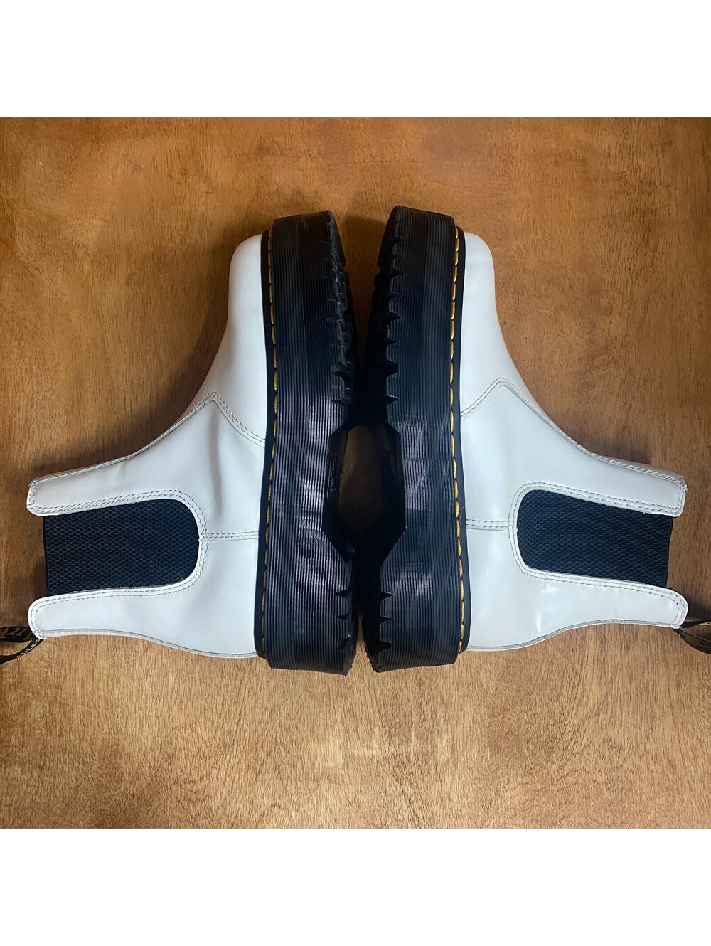 Dr Martins 2976 Quad Platform Chelsea Boots Smooth White Leather Women 8 AirWair - Picture 5 of 15